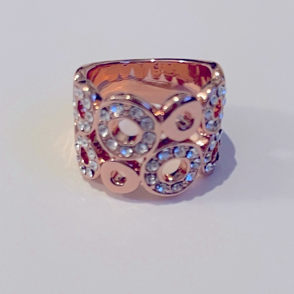 Beautiful accessory ring